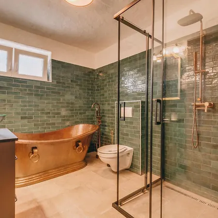 Apartment Atelier *